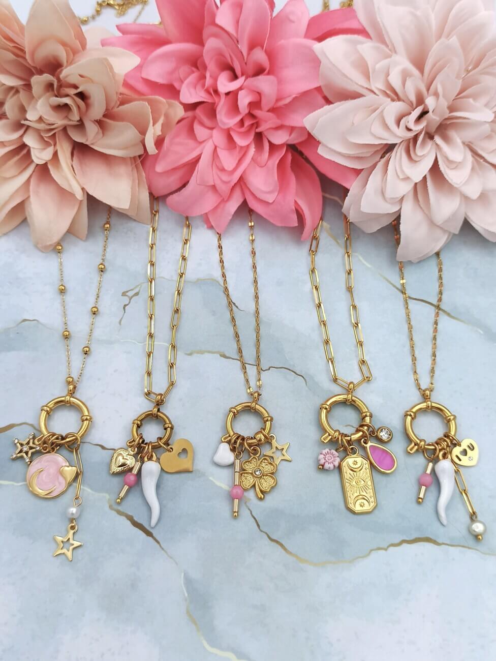 Ατσάλινα κολιέ με ροζ στοιχεία