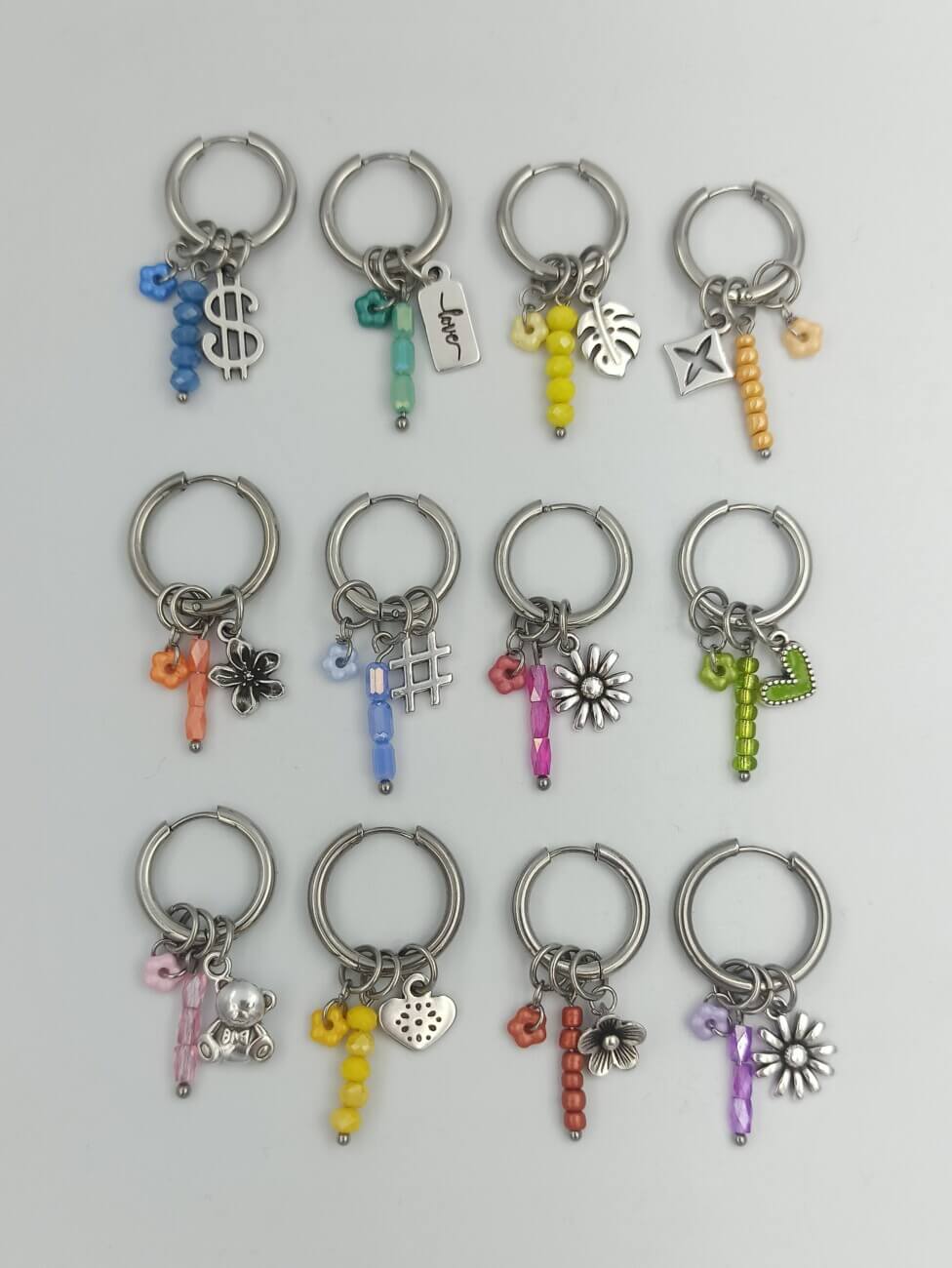 Ατσάλινα σκουλαρίκια κρικάκια με κρεμαστά charms